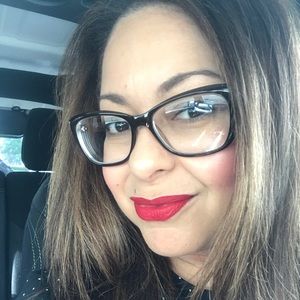 Meet your Posher, Sara